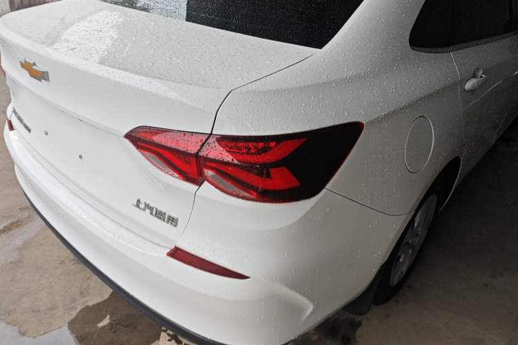 Used Chevrolet Monza 2019 320T Manual Xinxin Edition China VI Exterior 3