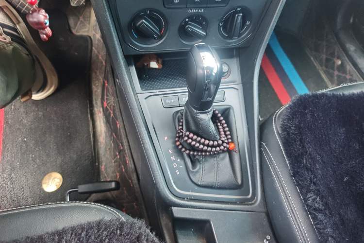 Used Volkswagen Lavida 2019 Lavida Start 1.5L Automatic Trendy Version China VI Standard Gear Lever