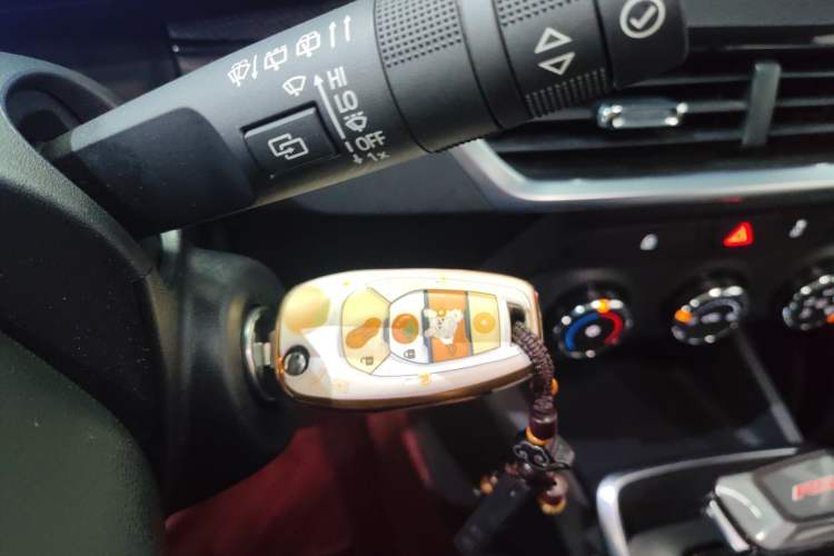 Used Chevrolet Trax 2022 Encore RS 1.5T CVT Cool Vehicle Key