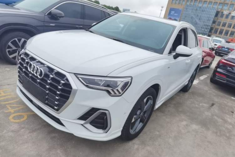 Used Audi Q3 2022 35 TFSI Fashion Dynamic Model
