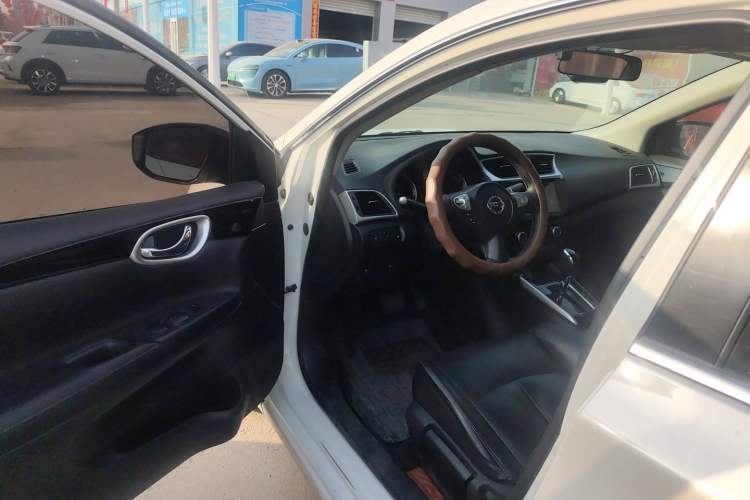 Used Nissan Sylphy 2019 1.6XV CVT Smart Connect Luxury Edition China VI Standard Driver Seat