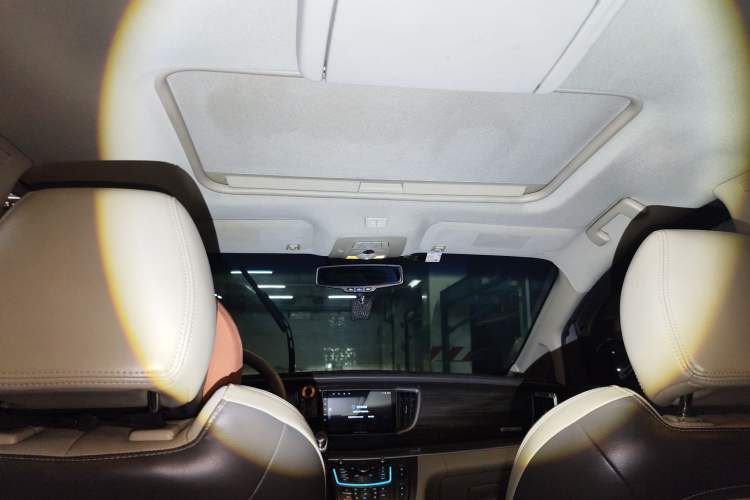 Used Buick GL8 2011 3.0L GT Luxury Business Haoya Edition
