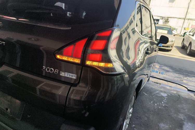 Used Peugeot 3008 2016 1.6THP Automatic Classic Edition
