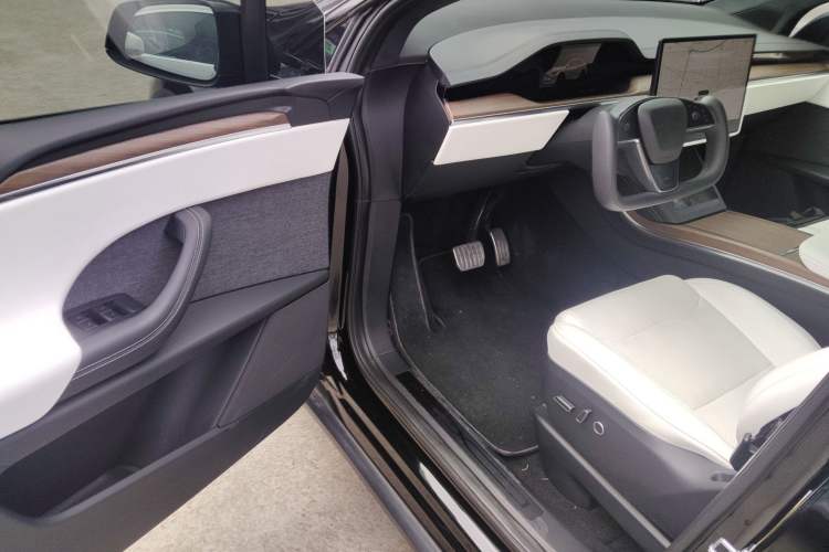 Used Tesla Model X 2023 Dual-Motor All-Wheel-Drive Version
