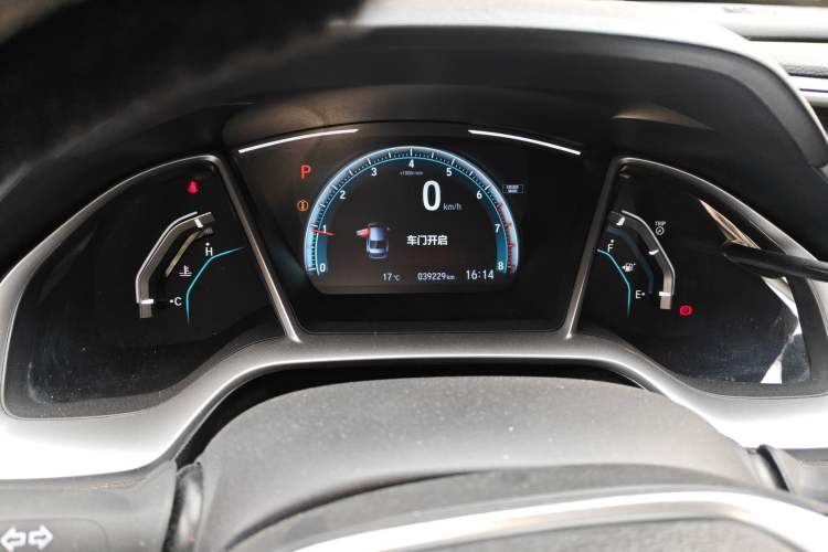 Used Honda Civic 2019 220TURBO CVT Power Edition China VI Emission Standard Odometer Close Up
