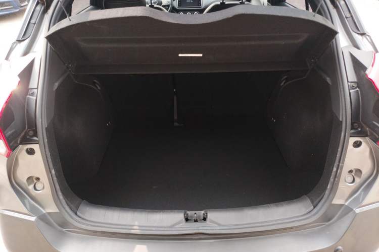 Used Nissan Kicks 2019 1.5L CVT Smart Connect Luxury Edition
