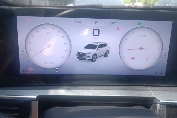 Used Chery Tiggo 8 PLUS 2024 Champion Edition 290TGDI DCT Deluxe Version 5-Seater
