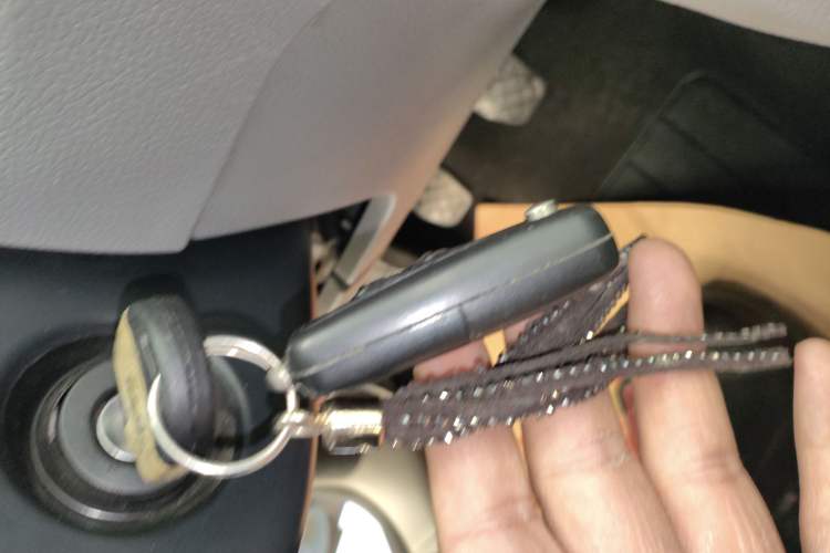 Used Volkswagen Bora 2014 1.6L Manual Fashion Edition
