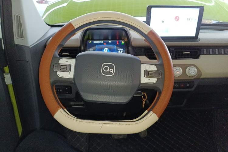 Used Chery QQ Ice Cream 2024 Youth Edition 205km Milkshake