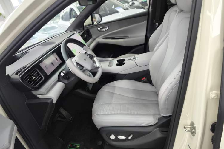 Used BYD Sealion 06 New Energy 2025 Model EV 605 Navigation Plus Edition
