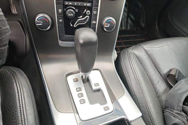 Used Volvo S60 2012 T5 Comfort Edition Gear Lever