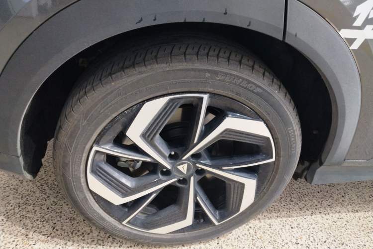 Used Deepal S07 2024 215Max Qiankun Intelligent Driving ADS SE Range-Extended Version