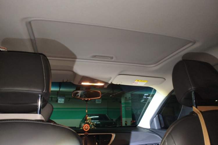 Used Buick GT 2016 18T Dual-Clutch Luxury Model Headliner