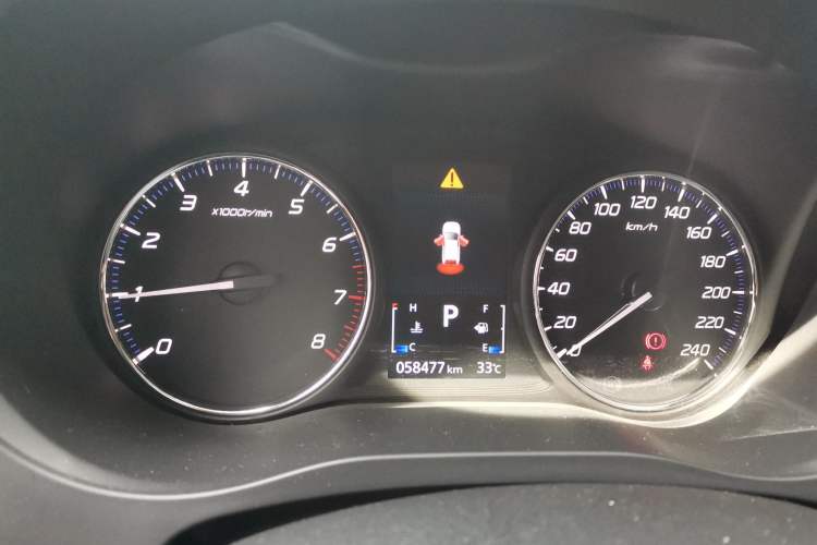 Used Mitsubishi Outlander 2019 2.0L Two-Wheel Drive Comfort Edition 7-Seater China VI Standard
