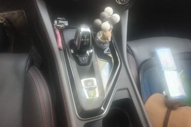 Used Lynk & Co 02 2020 1.5T DCT Two-Wheel Drive Zhaopu Version Gear Lever