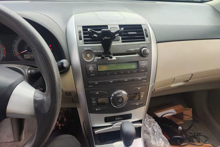 Used Toyota Corolla 2011 1.8L CVT GL-i Audio And AC Panel