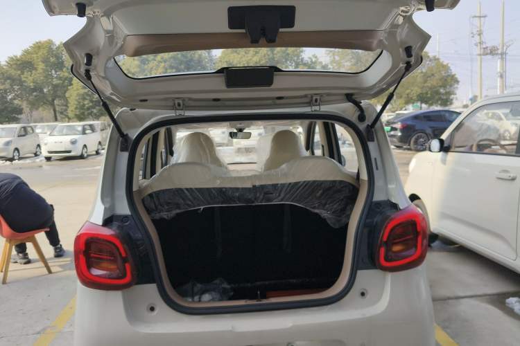 Used Wuling Hongguang MINIEV 2025 Four-Door Version Advanced Edition
