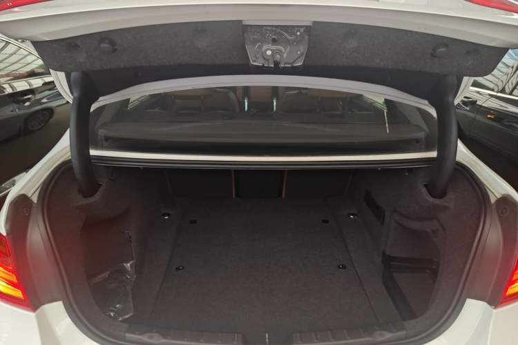 Used BMW 3 Series 2015 320Li Luxury Design Package Premium Edition