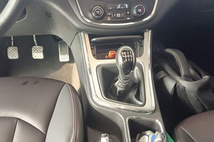 Used Baojun 560 2016 1.5T Manual Luxury Model