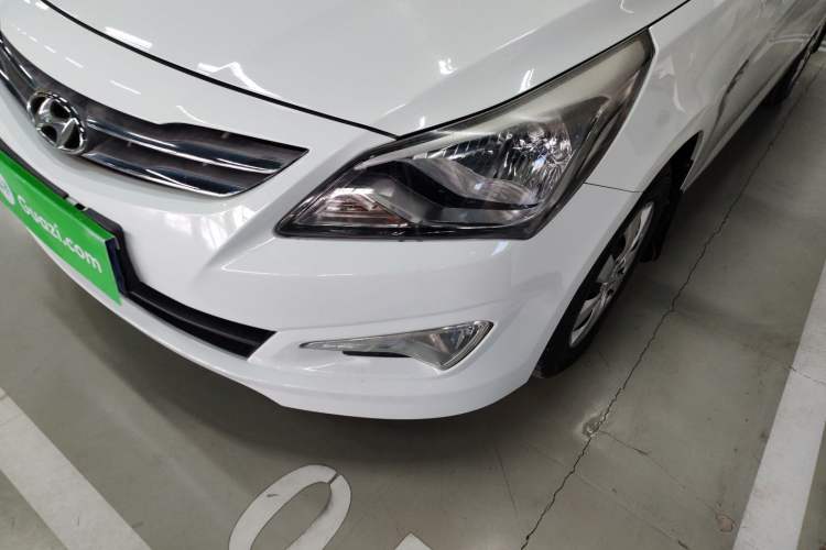 Used Hyundai Verna (older generation) 2014 1.4L Manual Smart GLS Trim Left Front Headlight