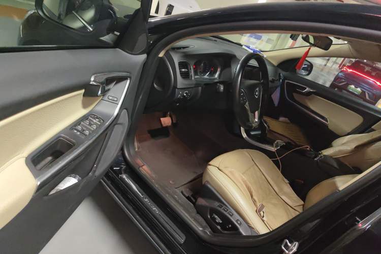 Used Volvo S60 2013 T5 Comfort Edition
