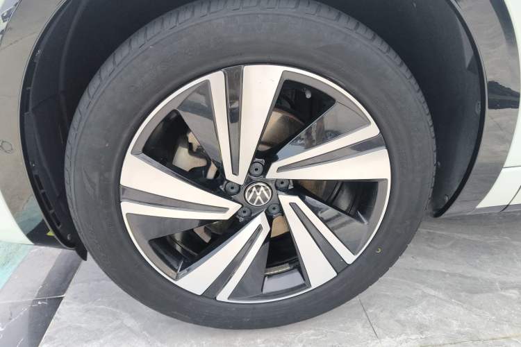 Used Volkswagen Tavendor 2023 380TSI Four-Wheel Drive R-Line Cruise Edition
