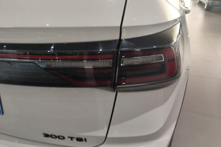 Used Volkswagen Tharu 2024 300TSI Two-Wheel-Drive Moon Luxury Edition