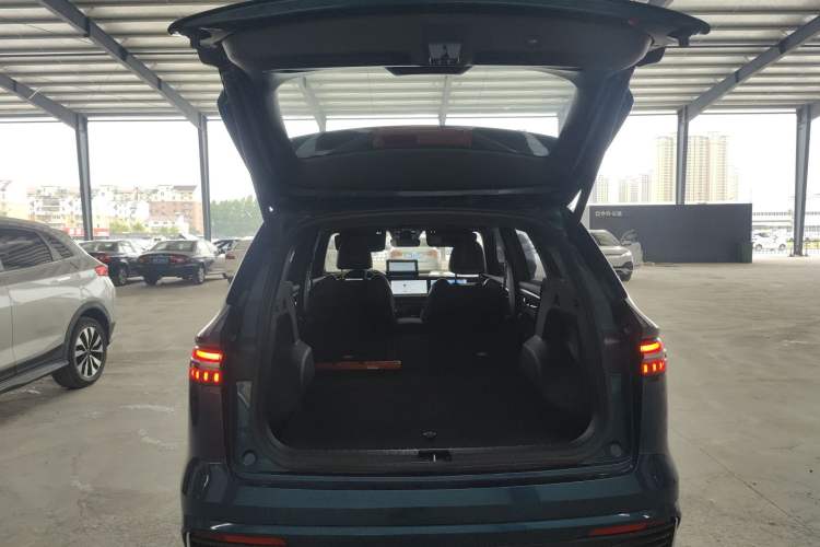 Used Geely Auto Monjaro L 2021 2.0TD DCT EVO Two-Wheel Drive Prestige Version Trunk