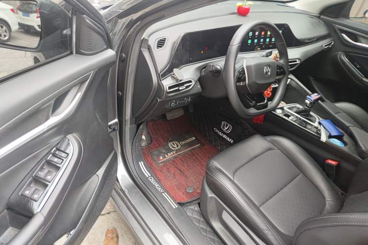 Used CHANGAN Eado 2022 PLUS 1.6L GDI CVT Luxury Model Driver Seat