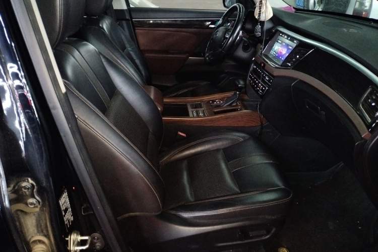 Used GAC Trumpchi GS8 2017 320T Two-Wheel Drive Luxury Smart Connectivity Version (7 Seats)