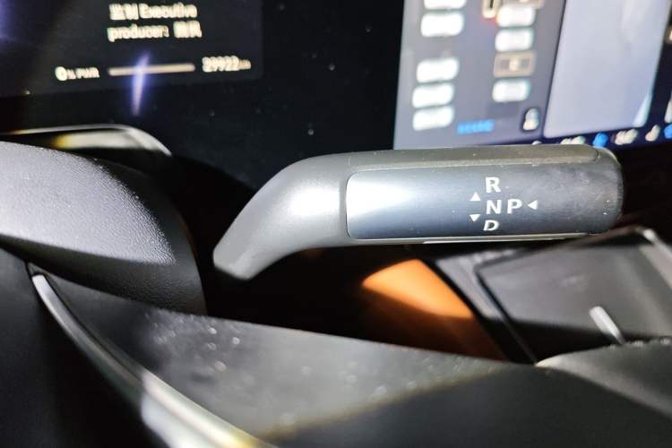 Used Hima AITO M9 2024 Range-Extended Ultra Version 42 kWh 6-Seater Model Gear Lever