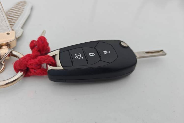 Used Chevrolet Cruze 2017 1.5L Manual Pioneer Edition
