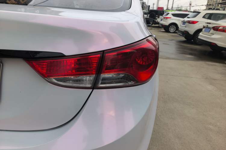 Used Hyundai Elantra (5th Generation / Langdong) 2015 1.6L Automatic Leading Model Right Rear Taillight