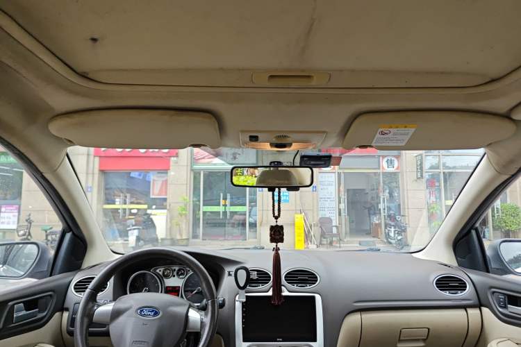 Used Ford Focus 2013 Sedan Classic 1.8L Automatic Fashion Edition
