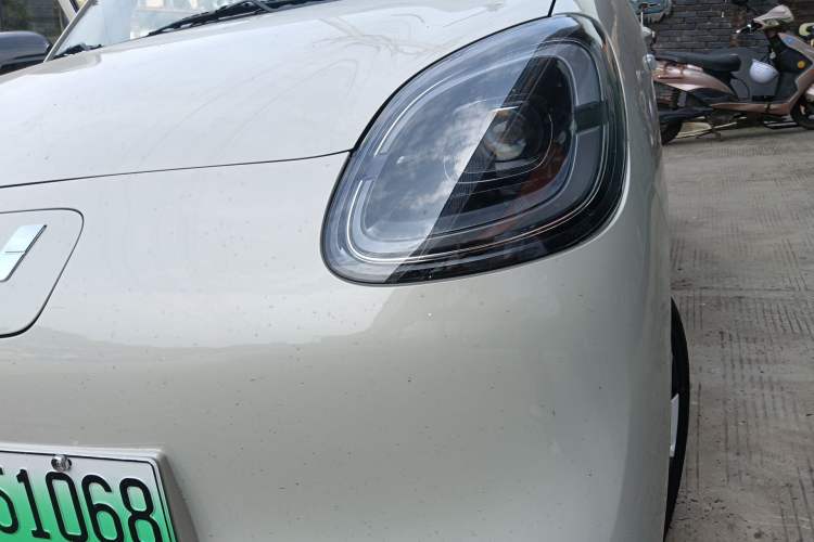 Used Wuling Hongguang MINIEV 2025 Four-Door Version Advanced Edition Left Front Headlight