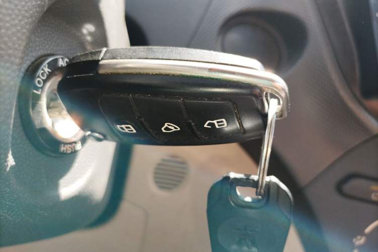 Used JAC Group J6 A30 2013 1.5L Manual Comfort Model China IV Standard
