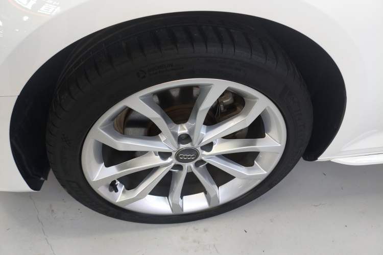 Used Audi A4L 2019 40 TFSI Fashion Version China V