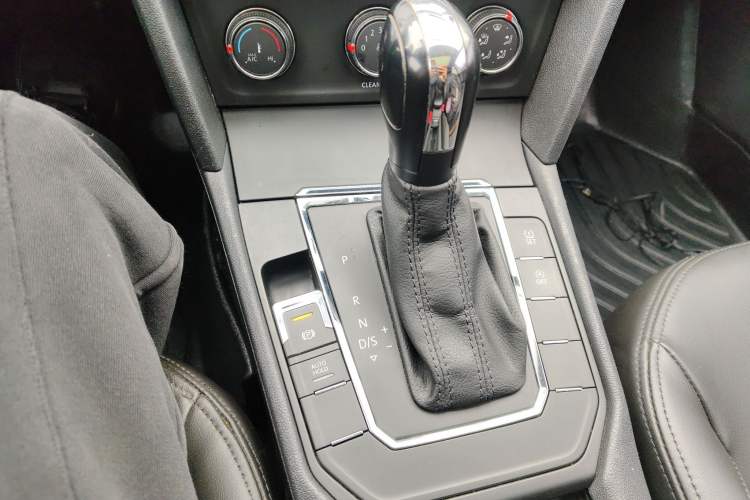 Used Volkswagen Lamando 2017 230TSI DSG Fashion Edition