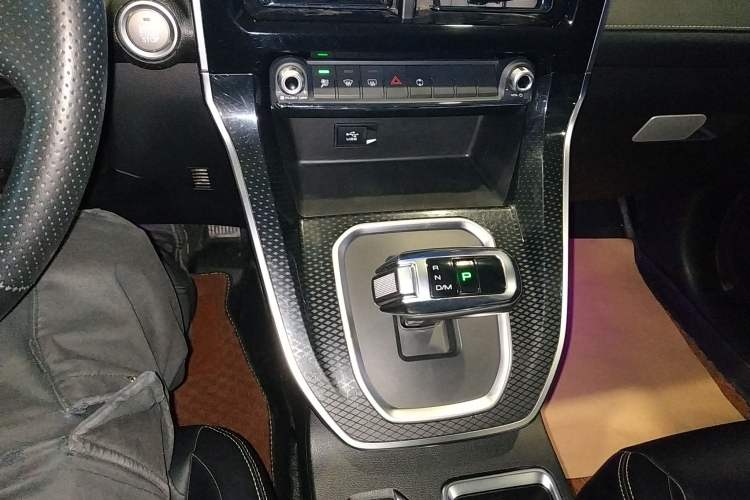 Used Haval M6 2021 PLUS 1.5T DCT Elite Smart Connectivity Model
