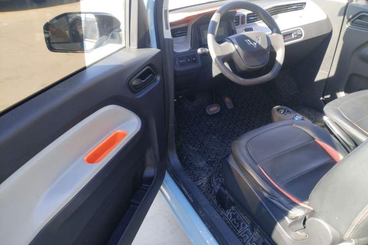 Used Wuling Hongguang MINIEV 2020 Lite Version Lithium Iron Phosphate Driver Seat