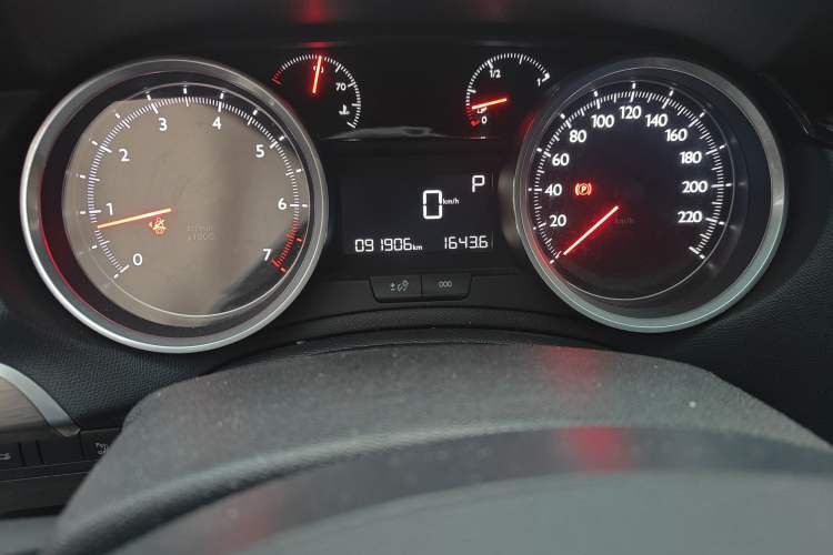 Used Peugeot 408 2015 1.2T Automatic Luxury Edition