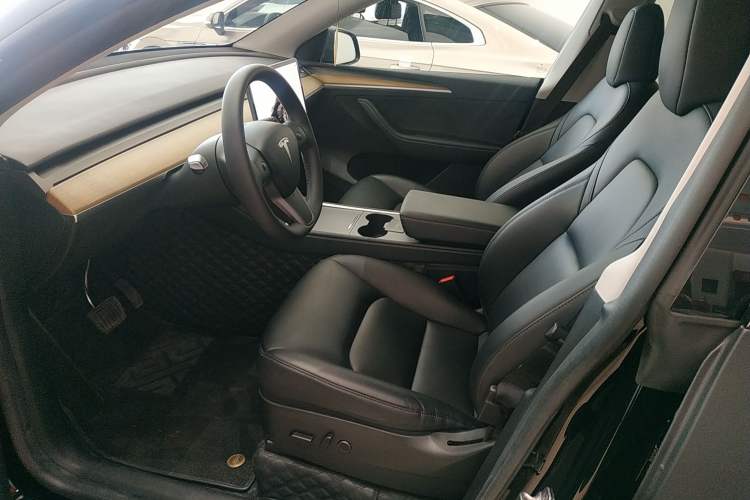 Used Tesla Model Y 2022 Rear-Wheel-Drive Version