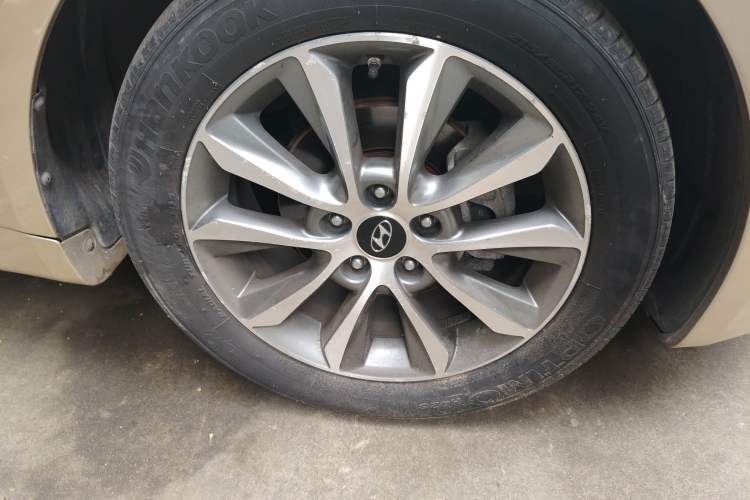 Used Hyundai Sonata 2013 2.4L Automatic Leading Edition China V Standard