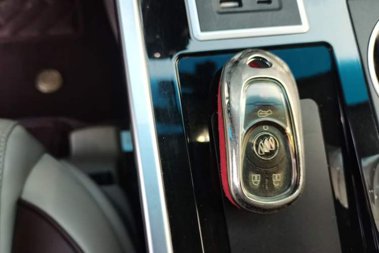 Used Buick GL8 2022 ES Landtrek 653T Comfort Edition
