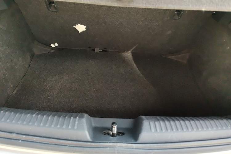 Used Volkswagen Polo 2016 1.4L Manual Fashion Model