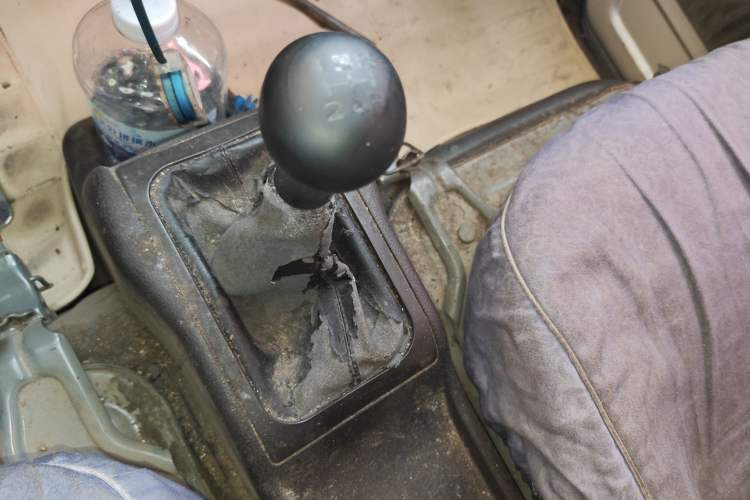 Used Wuling Rongguang 2017 1.5L Extended Basic Version Gear Lever