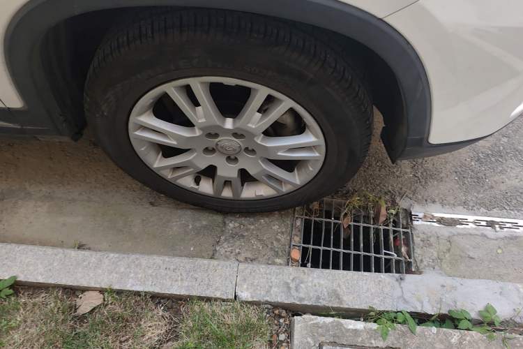 Used Changan CS75 2015 1.8T Automatic 4x4 Prestige Model China V Emission Standard
