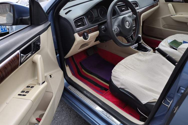 Used Volkswagen Lavida 2013 1.6L Automatic Luxury Edition