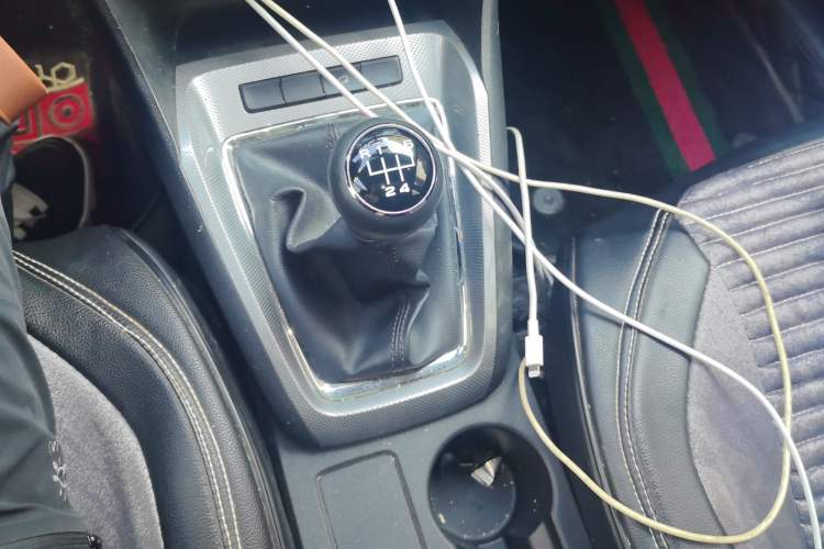 Used Roewe RX3 2020 1.6L Manual 4G Connect Super-Fresh Elite Edition