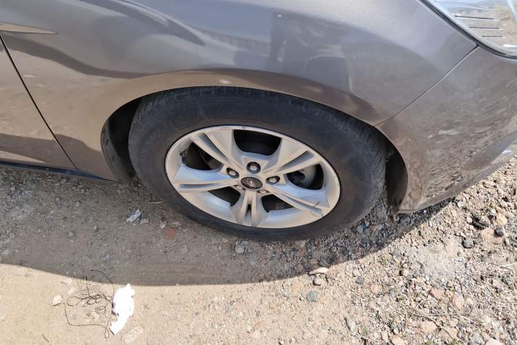 Used Ford Focus 2012 Sedan 1.6L Automatic Fashion Edition
